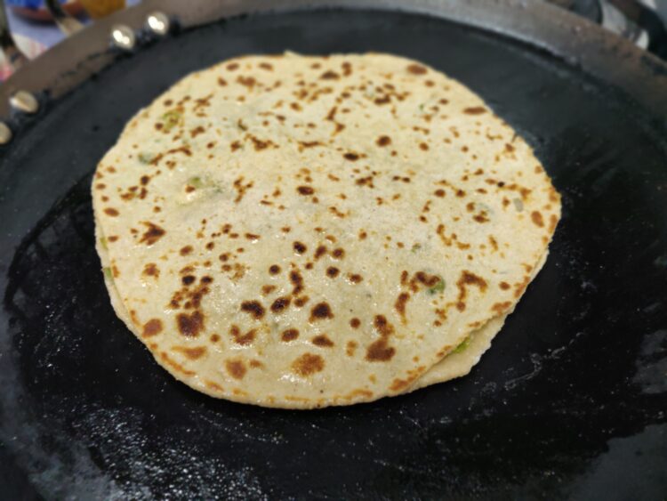 besan paratha