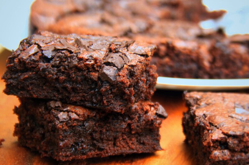 CHOCOLATE BROWNIE