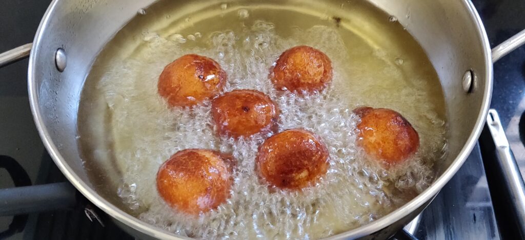 gulab jamun